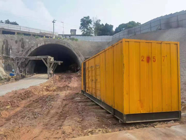 沙市发电机出租自启装置的工作原理是什么？