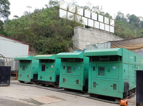 沙市先进的应急发电机系统中智能监测和控制系统如何确保电压稳定？