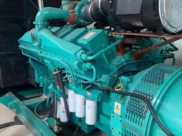 沙市更换100kW柴油发电机组机油时，需要注意哪些事项？